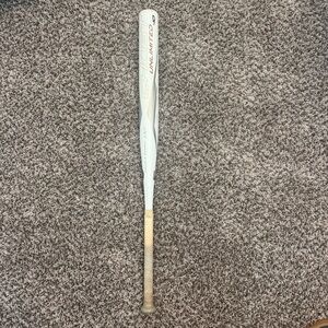 Easton 2023 Ghost Unlimited 33/23 -10